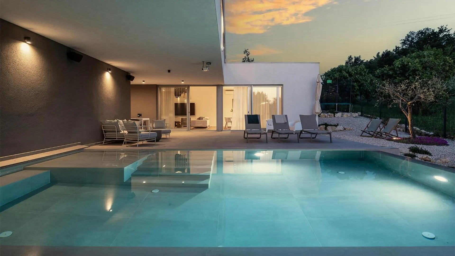 別荘 Gorgeous Home In Ferenci
